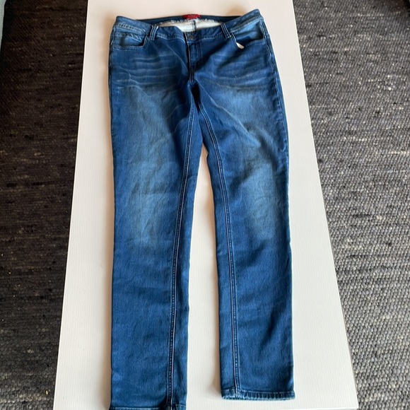 Waist 18-19” rise 9 1/2” inseam, 31 manguun jeans - Picture 1 of 6